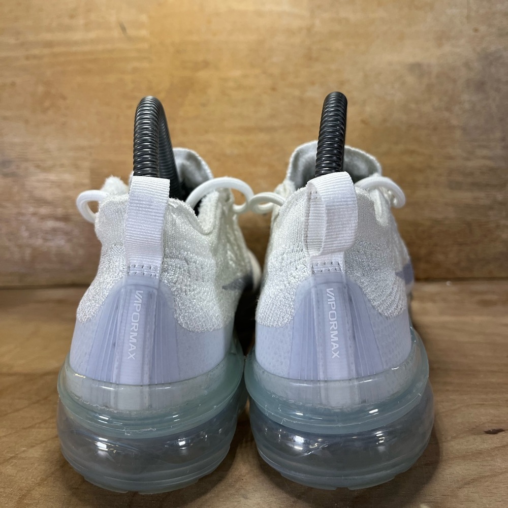 Nike Air VaporMax 2023 Flyknit Womens Sz 7 Running Shoes Sneakers Pure Platinum - Picture 5 of 11